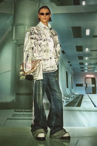 Look 11